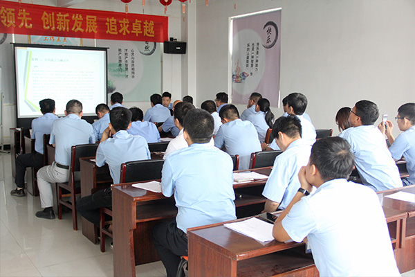 云顶国际官网线缆举办合同法律风险防范培训